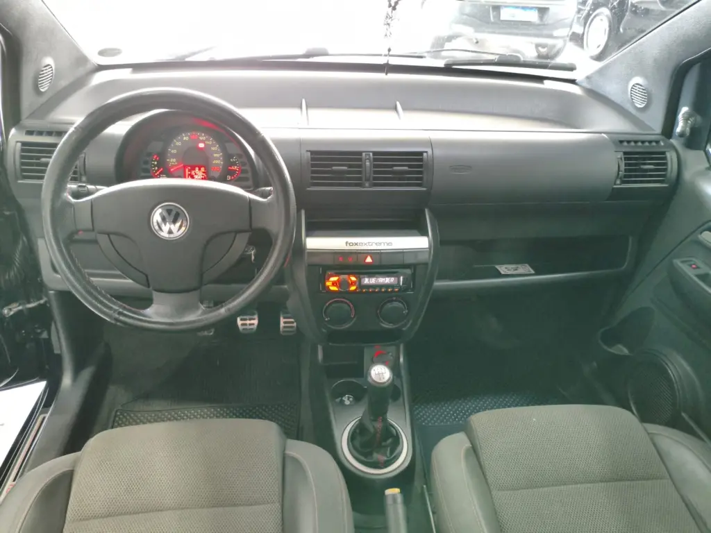 VOLKSWAGEN Fox - Foto