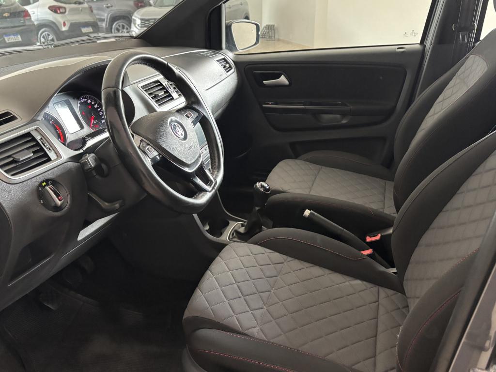 VOLKSWAGEN Fox - Foto