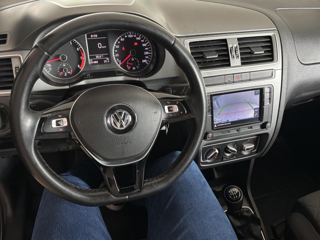 VOLKSWAGEN Fox - Foto