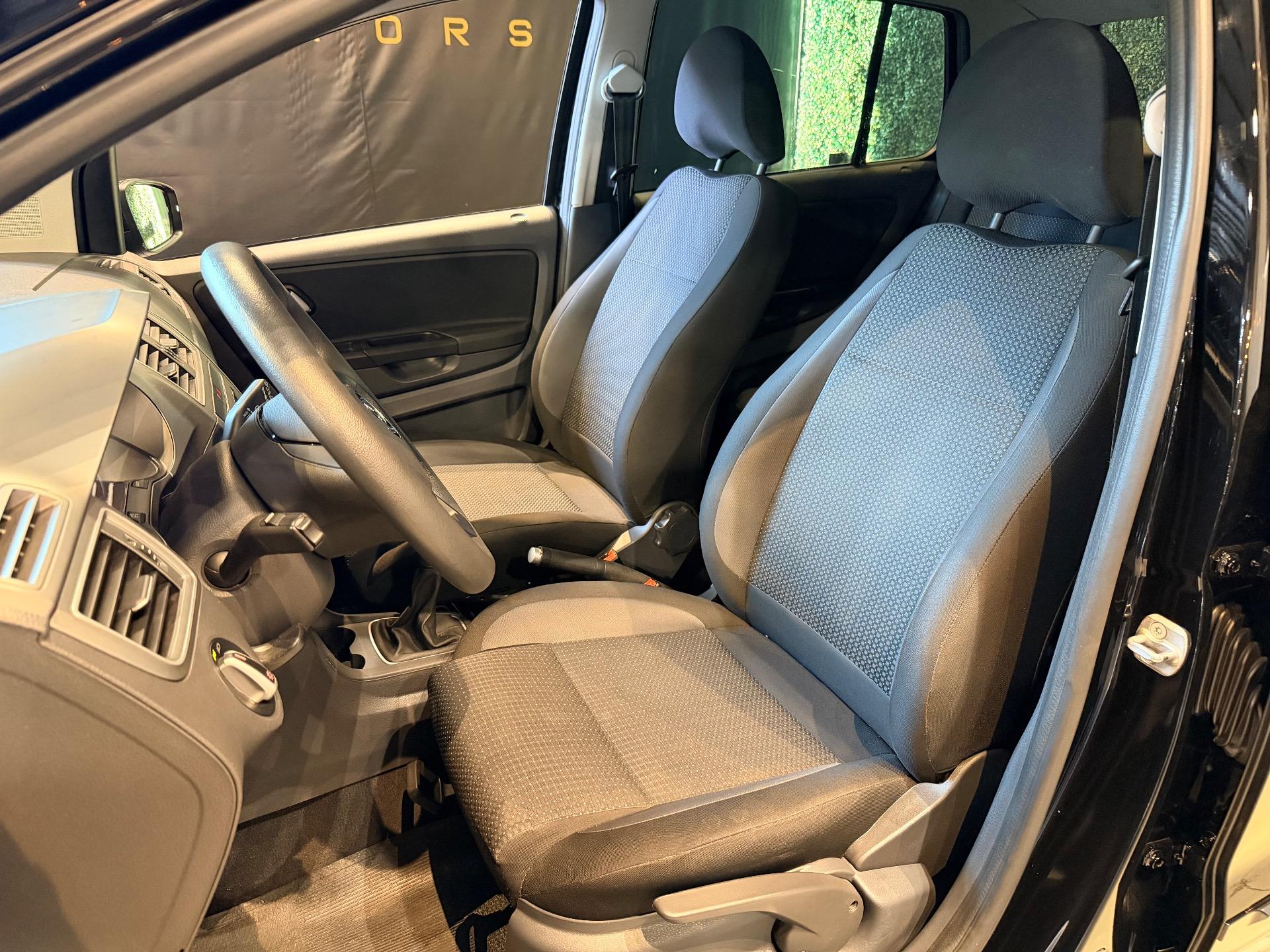 VOLKSWAGEN Fox - Foto