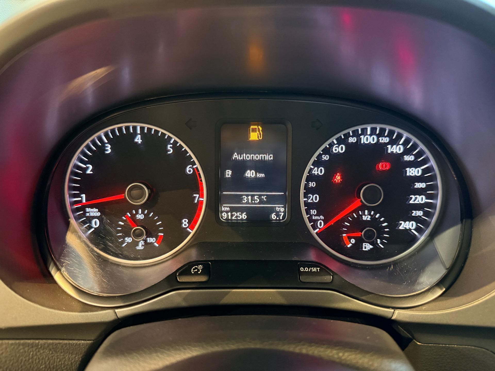 VOLKSWAGEN Fox - Foto