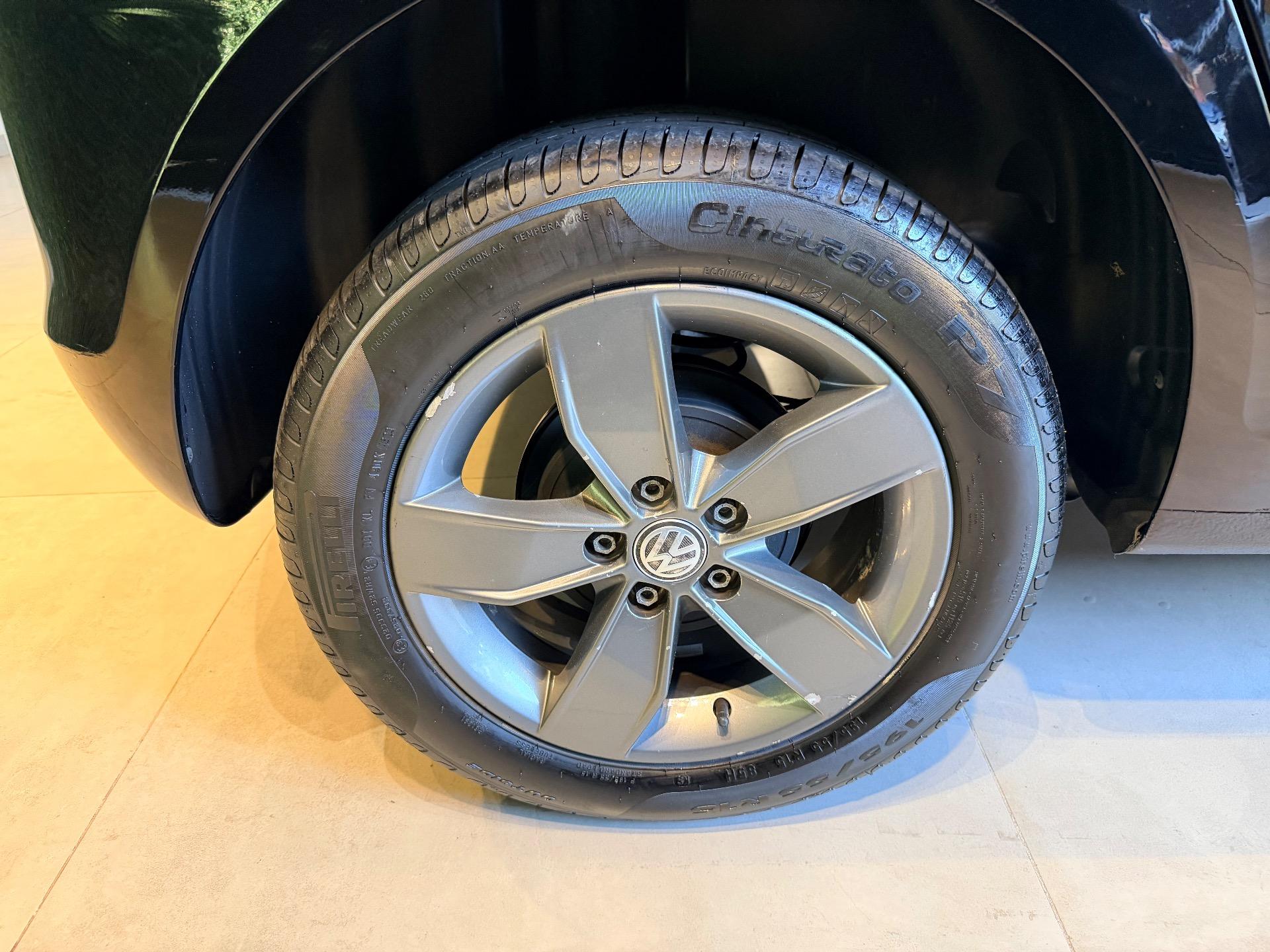 VOLKSWAGEN Fox - Foto