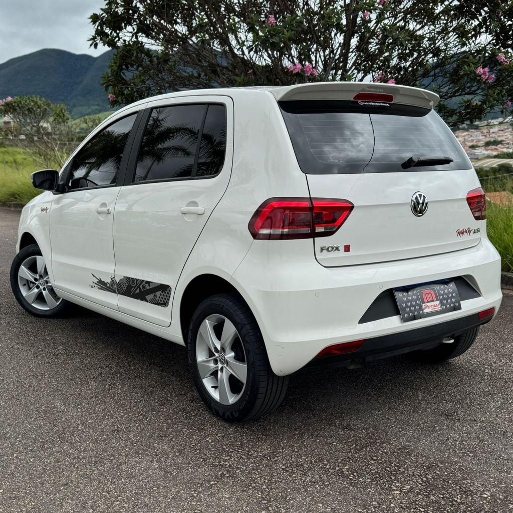 VOLKSWAGEN Fox - Foto