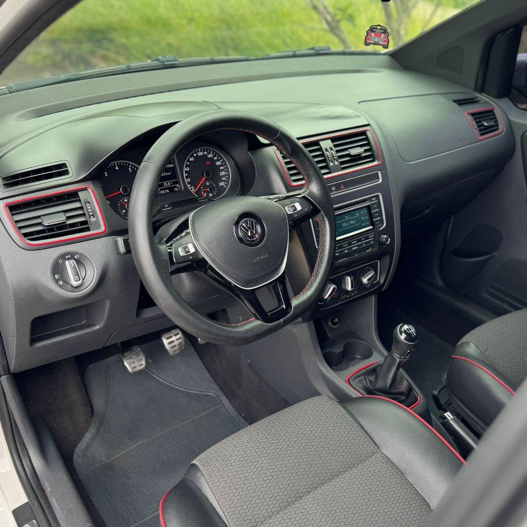 VOLKSWAGEN Fox - Foto