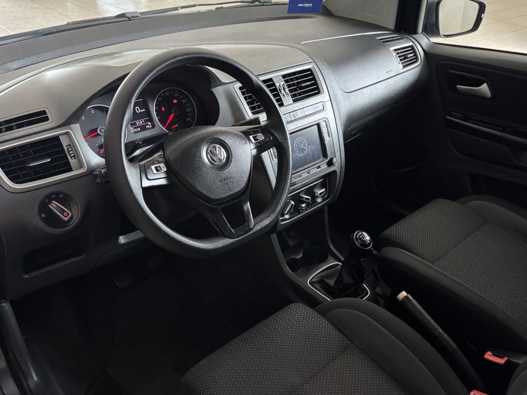 VOLKSWAGEN Fox - Foto