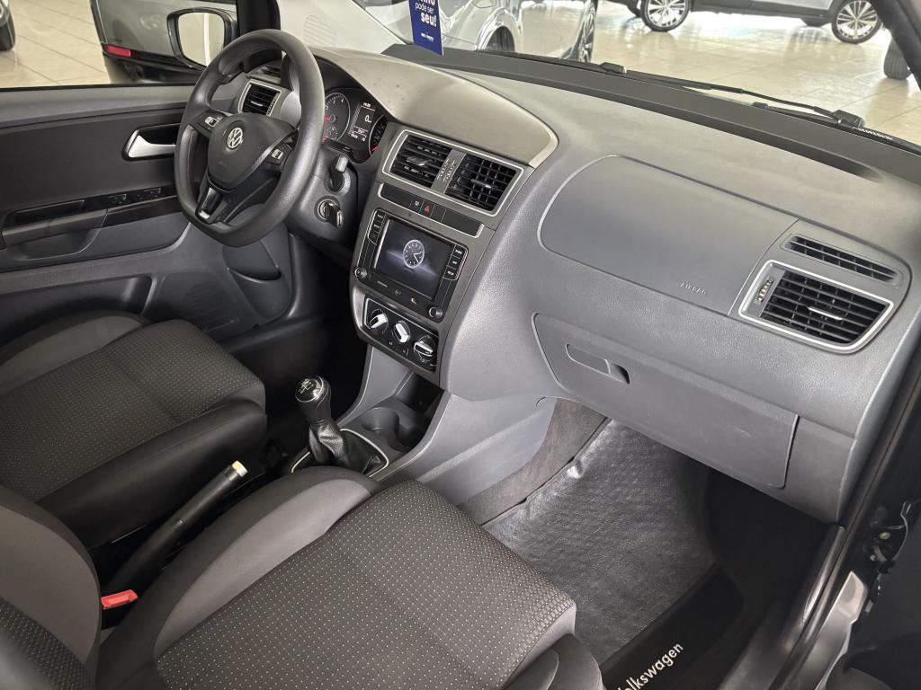 VOLKSWAGEN Fox - Foto