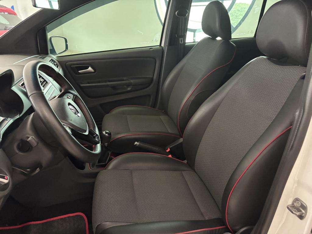 VOLKSWAGEN Fox - Foto