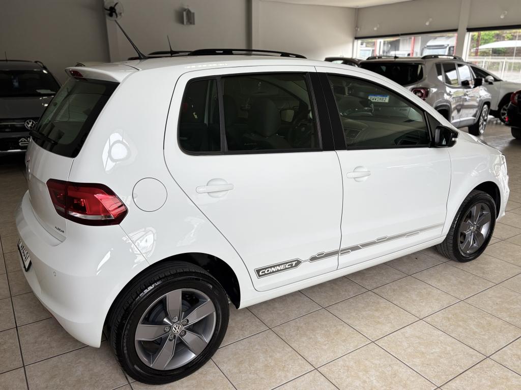 VOLKSWAGEN Fox - Foto