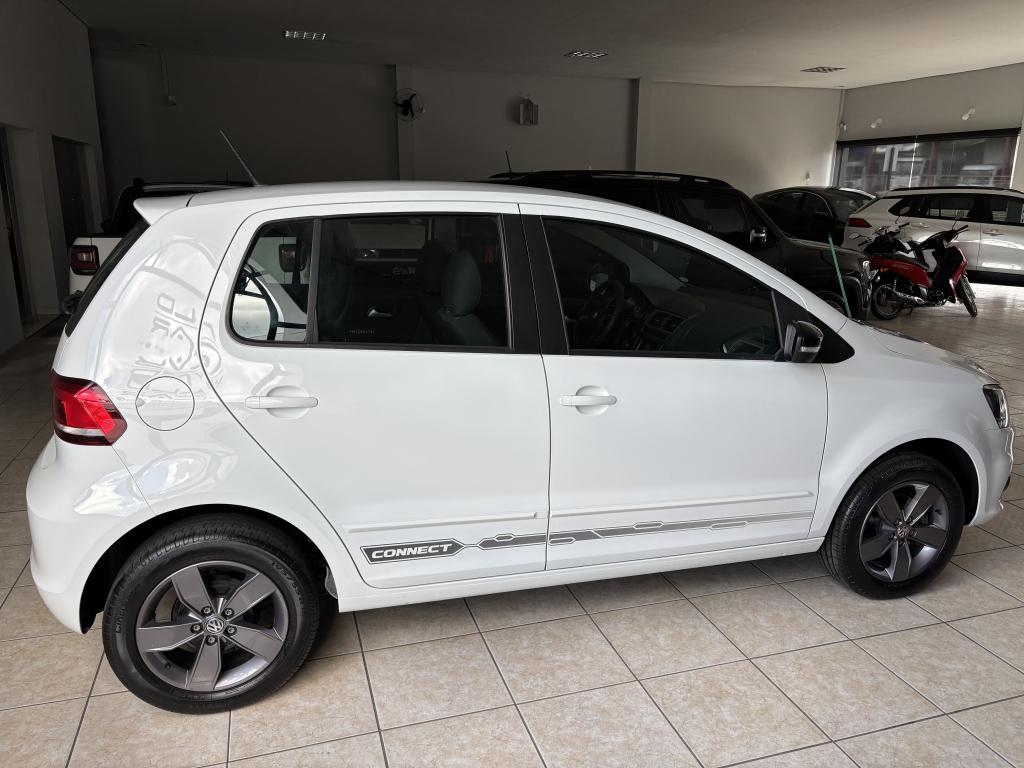 VOLKSWAGEN Fox - Foto