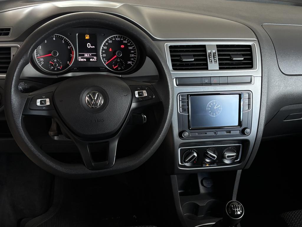 VOLKSWAGEN Fox - Foto