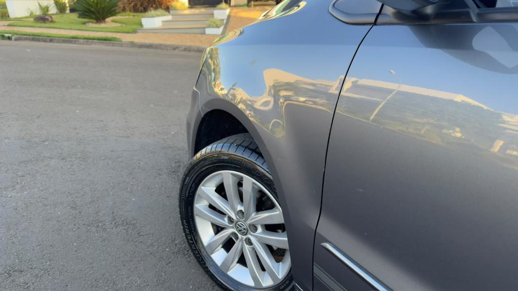 VOLKSWAGEN Fox - Foto