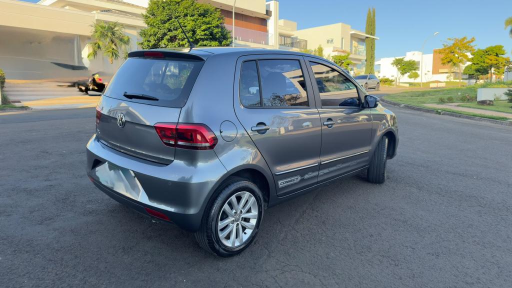 VOLKSWAGEN Fox - Foto