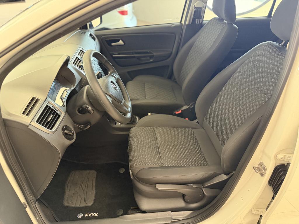 VOLKSWAGEN Fox - Foto