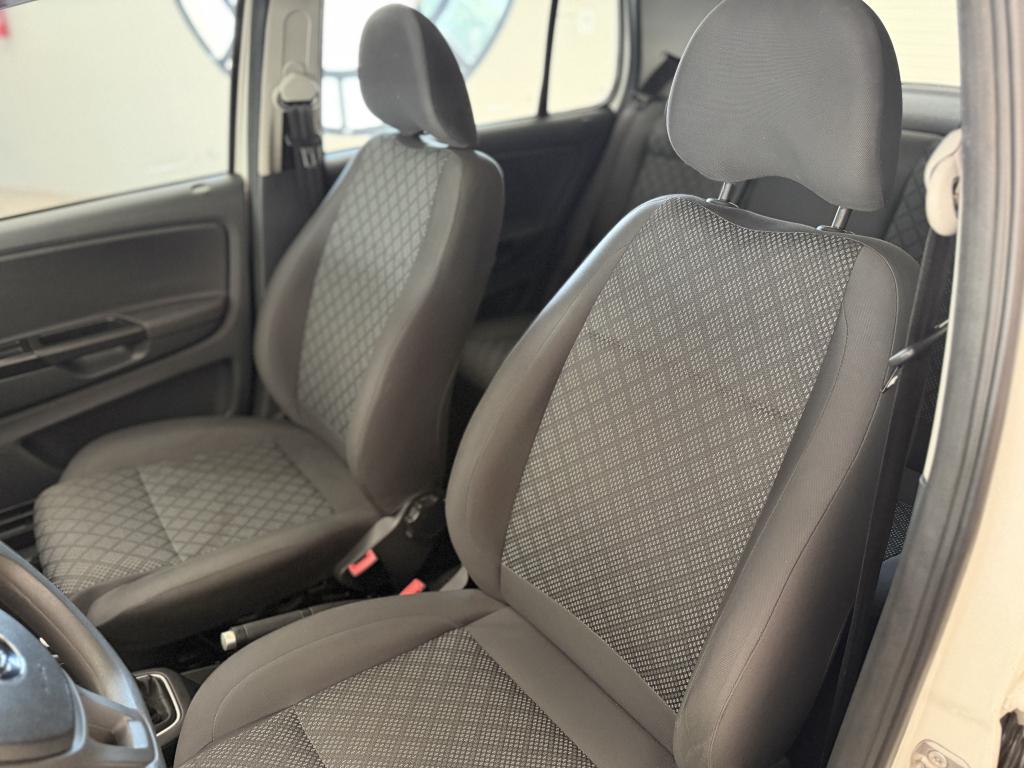 VOLKSWAGEN Fox - Foto