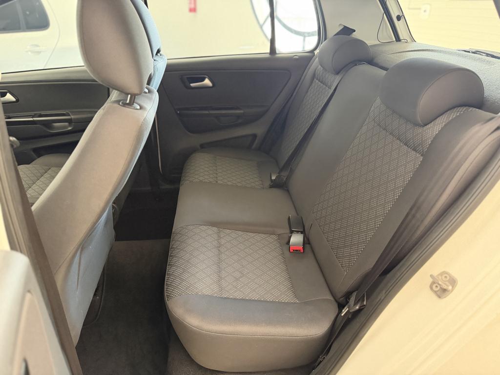 VOLKSWAGEN Fox - Foto