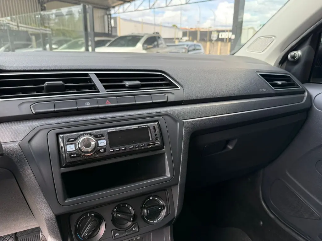 VOLKSWAGEN Gol - Foto