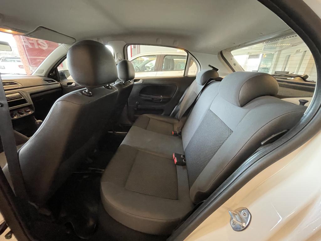 VOLKSWAGEN Gol - Foto
