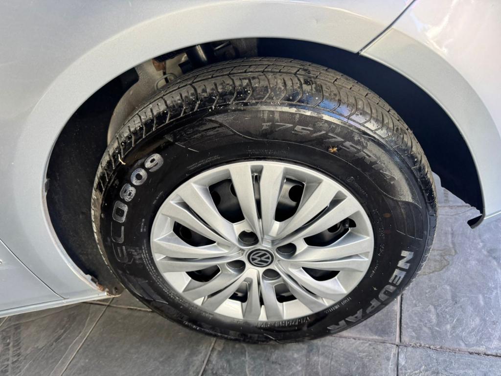 VOLKSWAGEN Gol - Foto