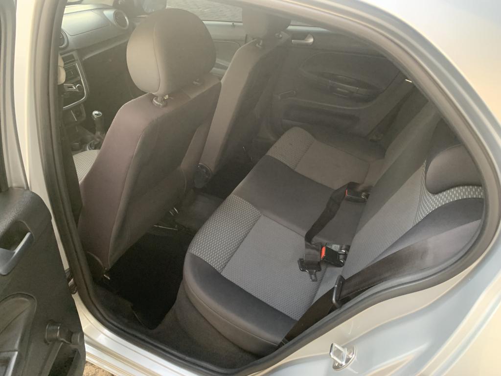 VOLKSWAGEN Gol - Foto