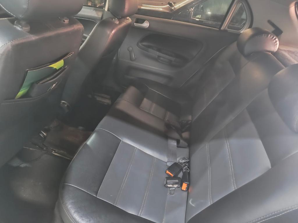 VOLKSWAGEN Gol - Foto