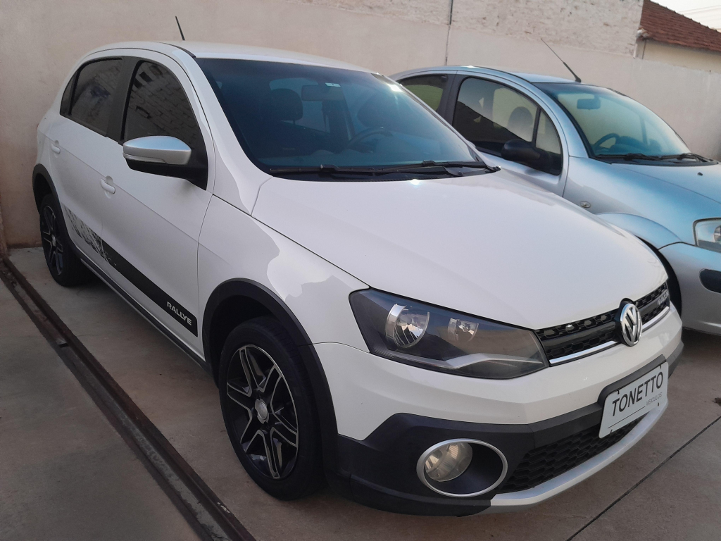 VOLKSWAGEN Gol
