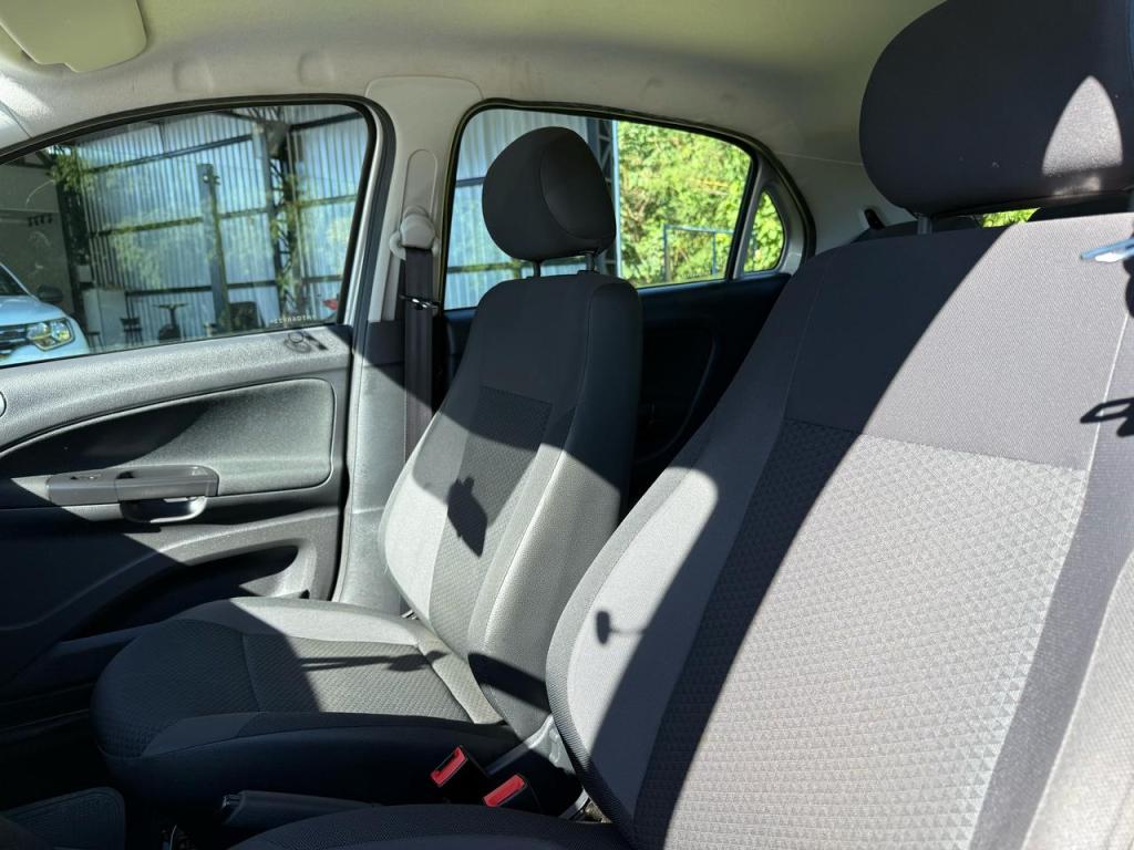 VOLKSWAGEN Gol - Foto