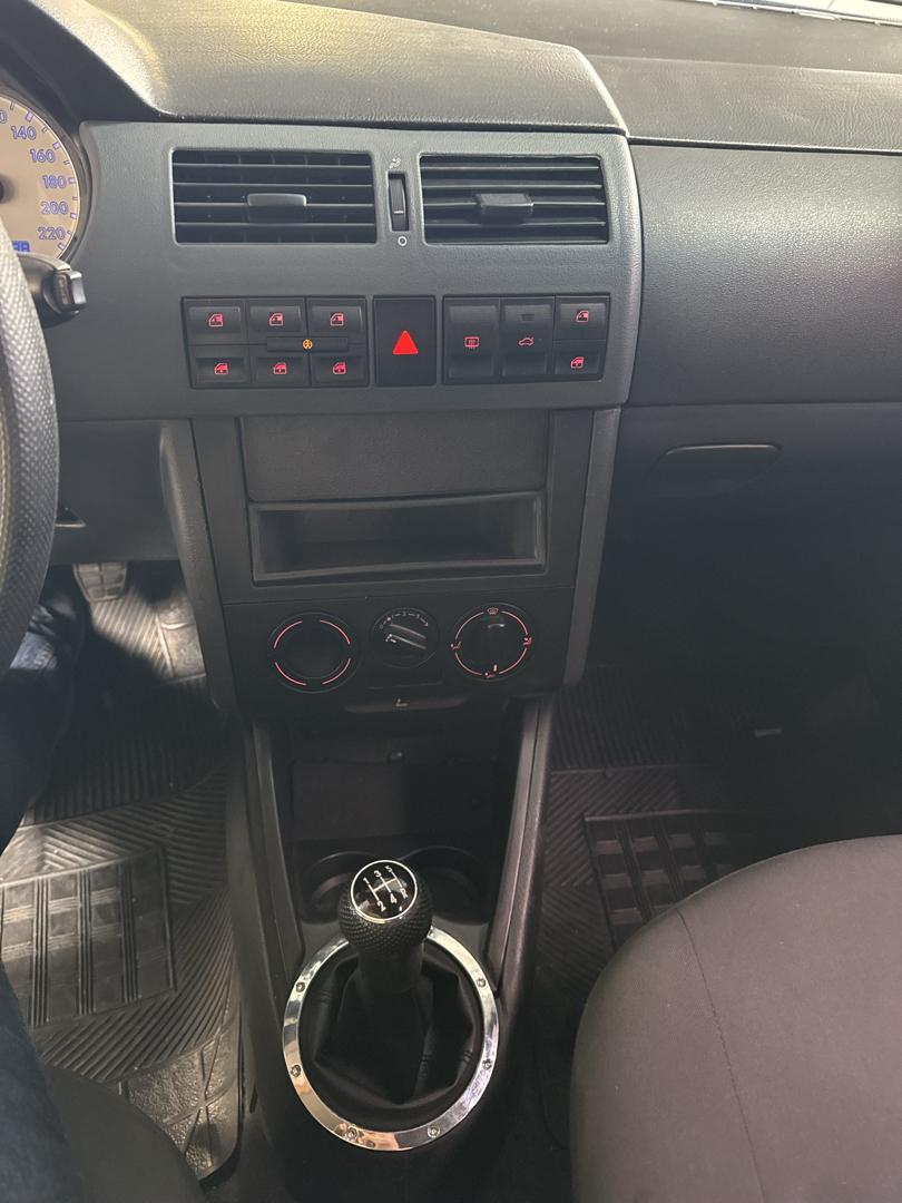 VOLKSWAGEN Gol - Foto