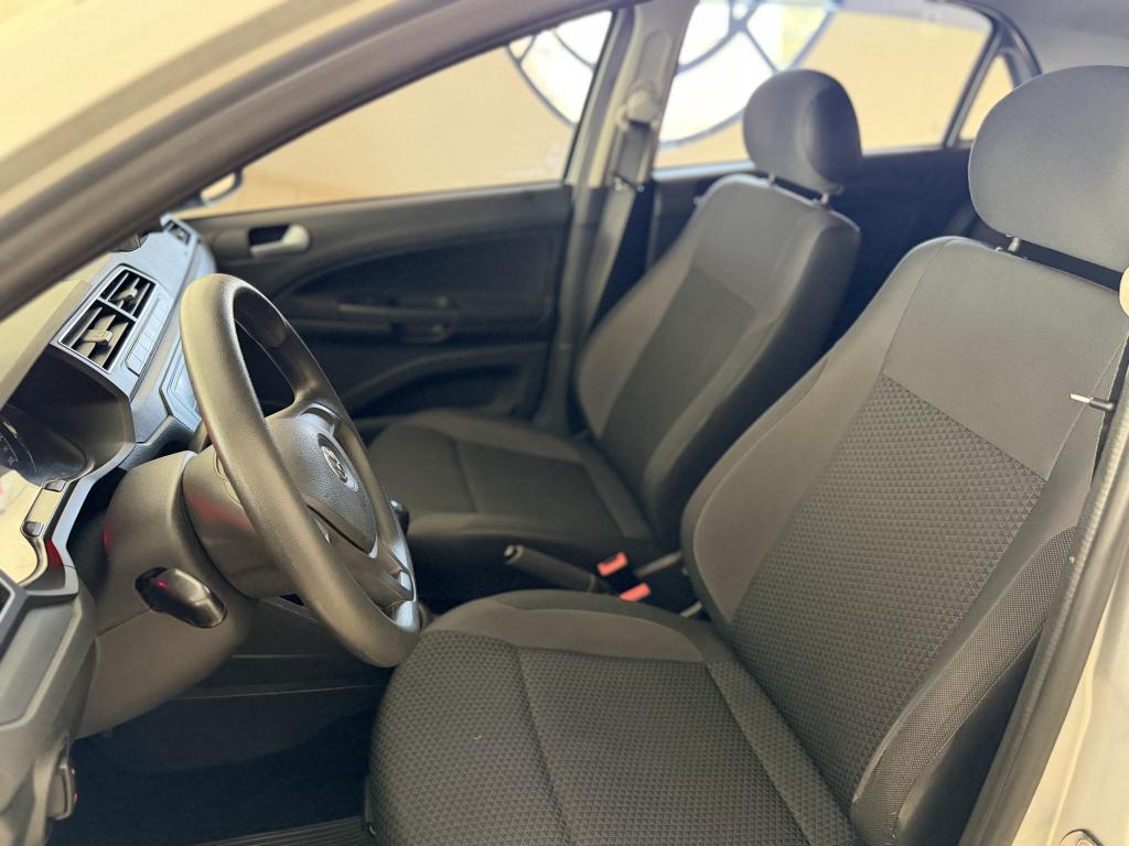 VOLKSWAGEN Gol - Foto