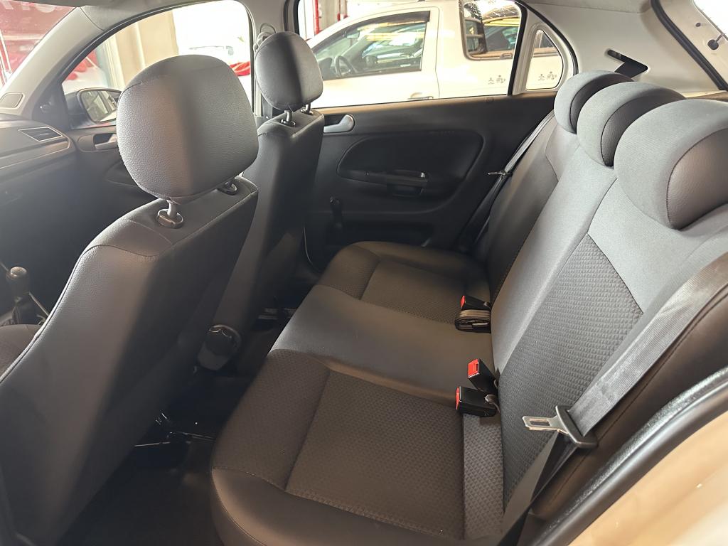 VOLKSWAGEN Gol - Foto