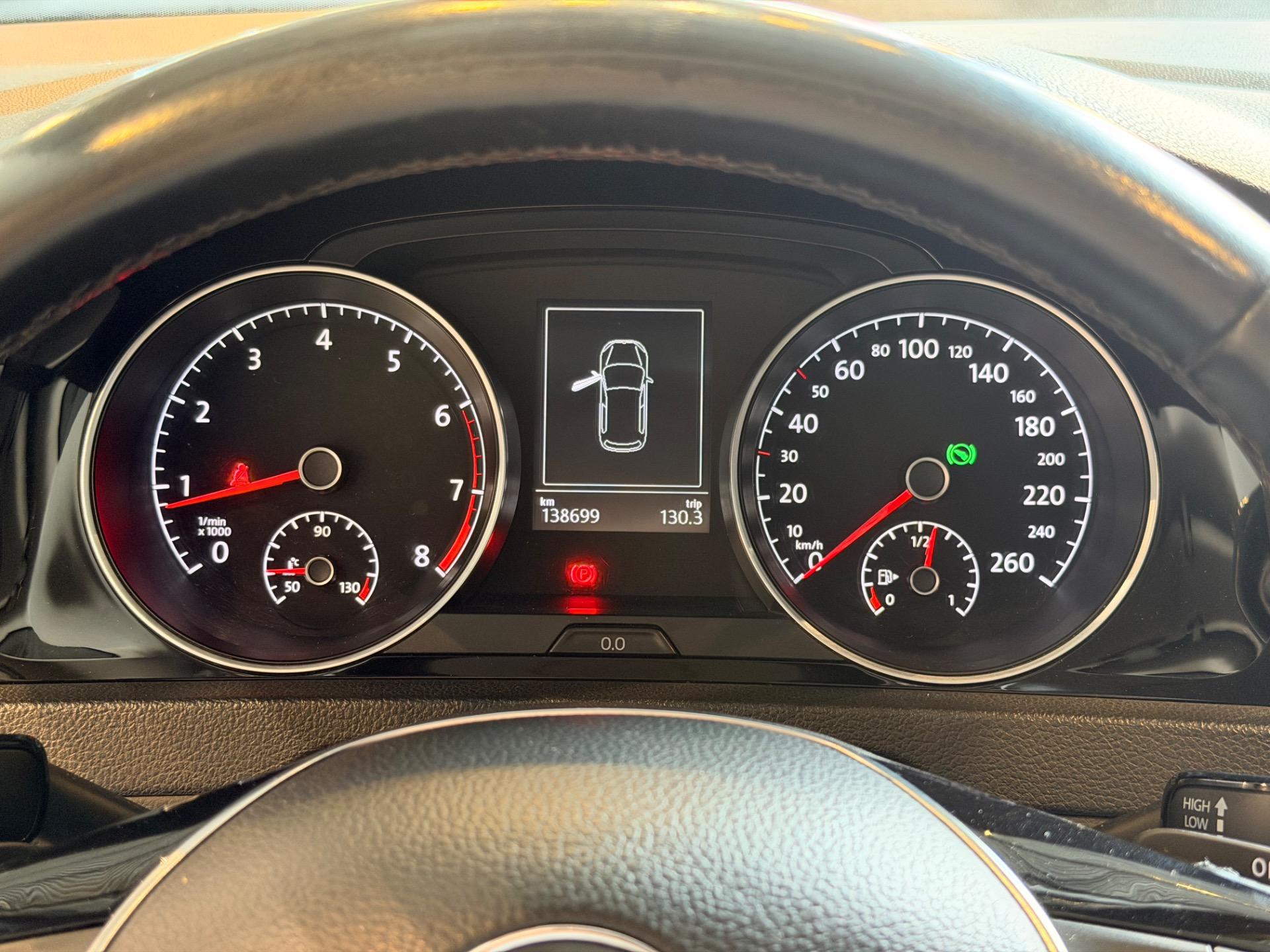 VOLKSWAGEN Golf - Foto