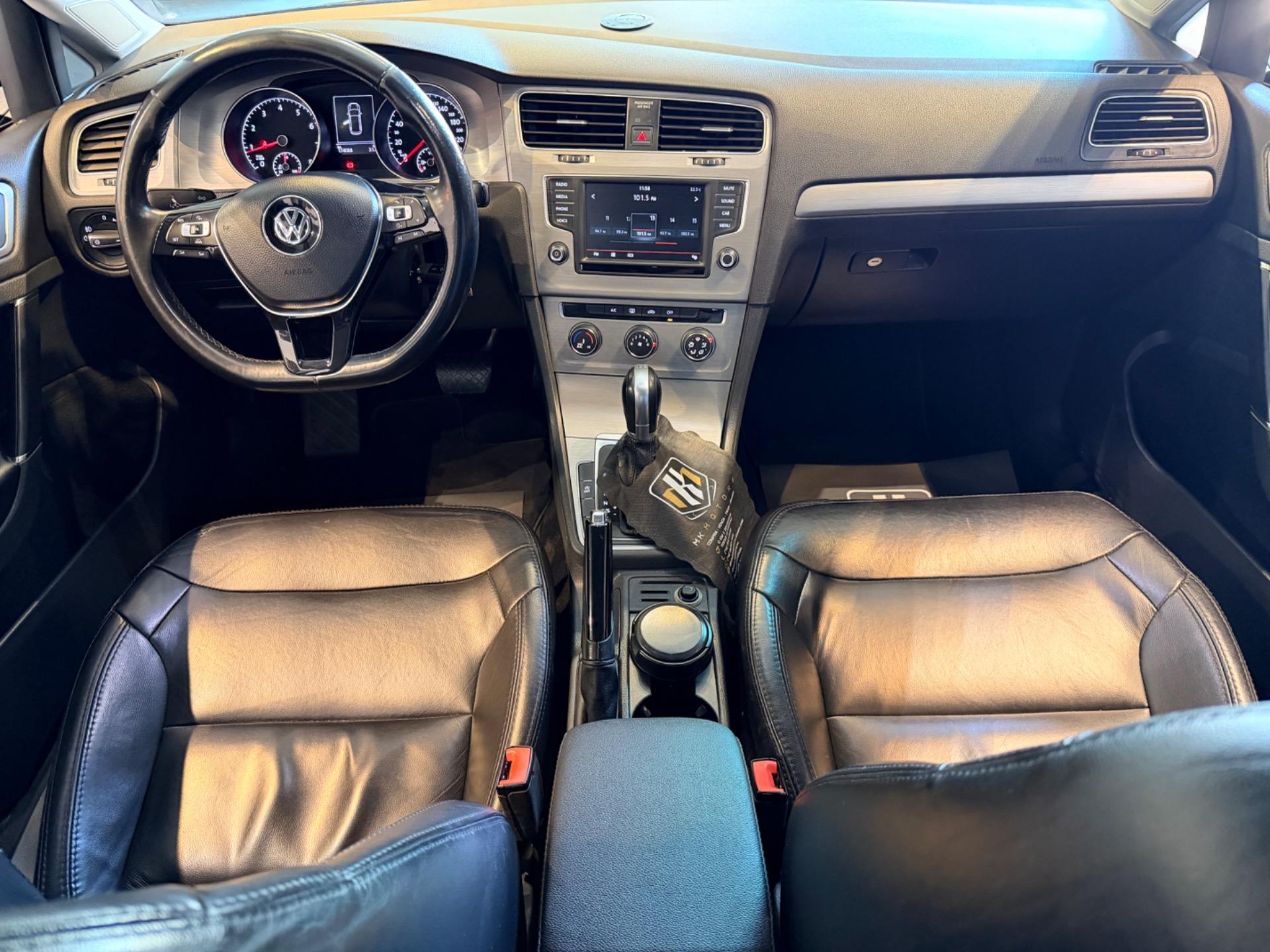 VOLKSWAGEN Golf - Foto