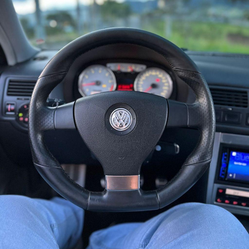 VOLKSWAGEN Golf - Foto