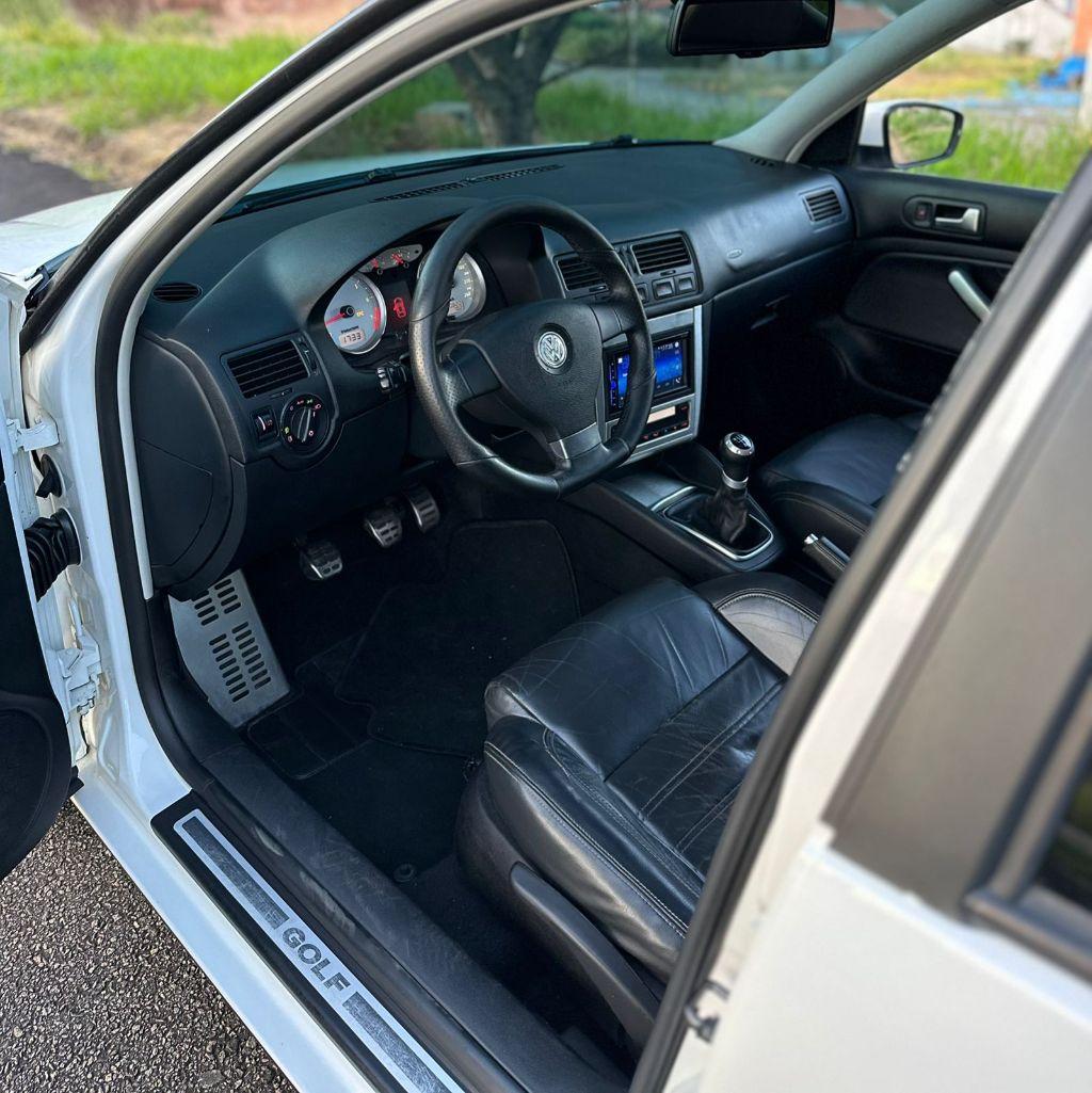 VOLKSWAGEN Golf - Foto