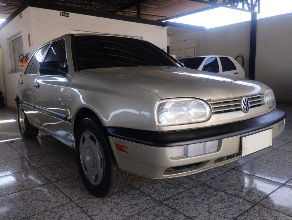 VOLKSWAGEN Golf - Foto