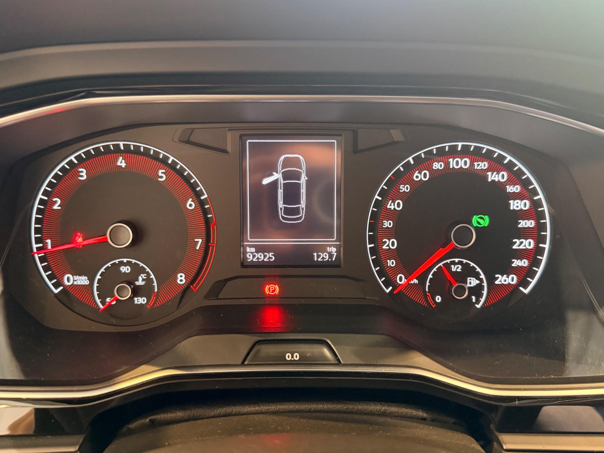 VOLKSWAGEN Jetta - Foto