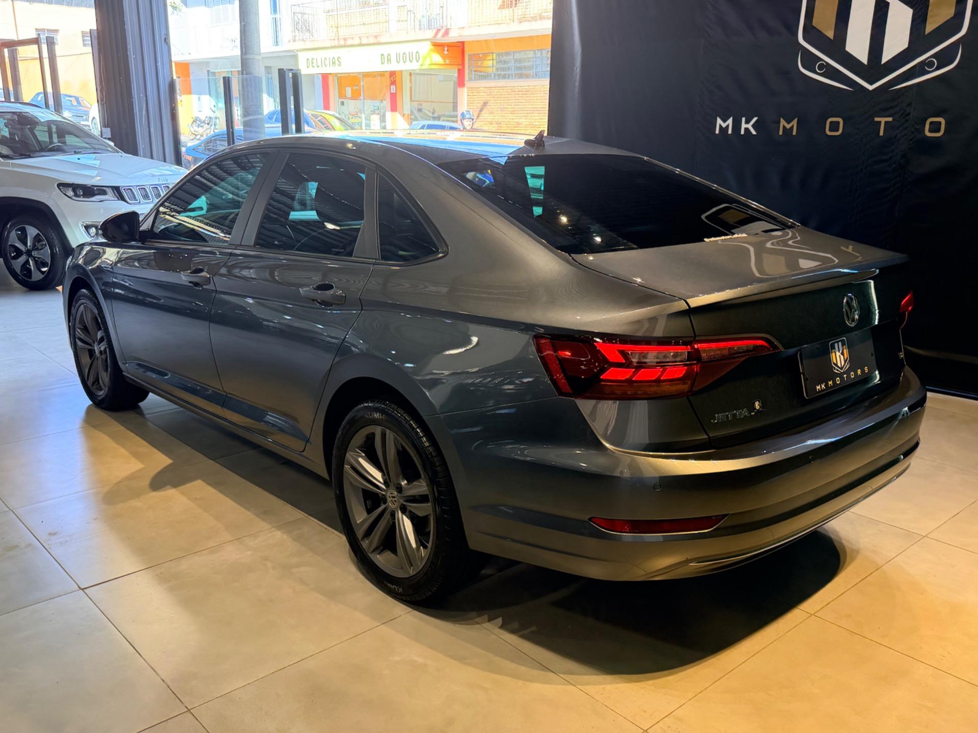 VOLKSWAGEN Jetta - Foto