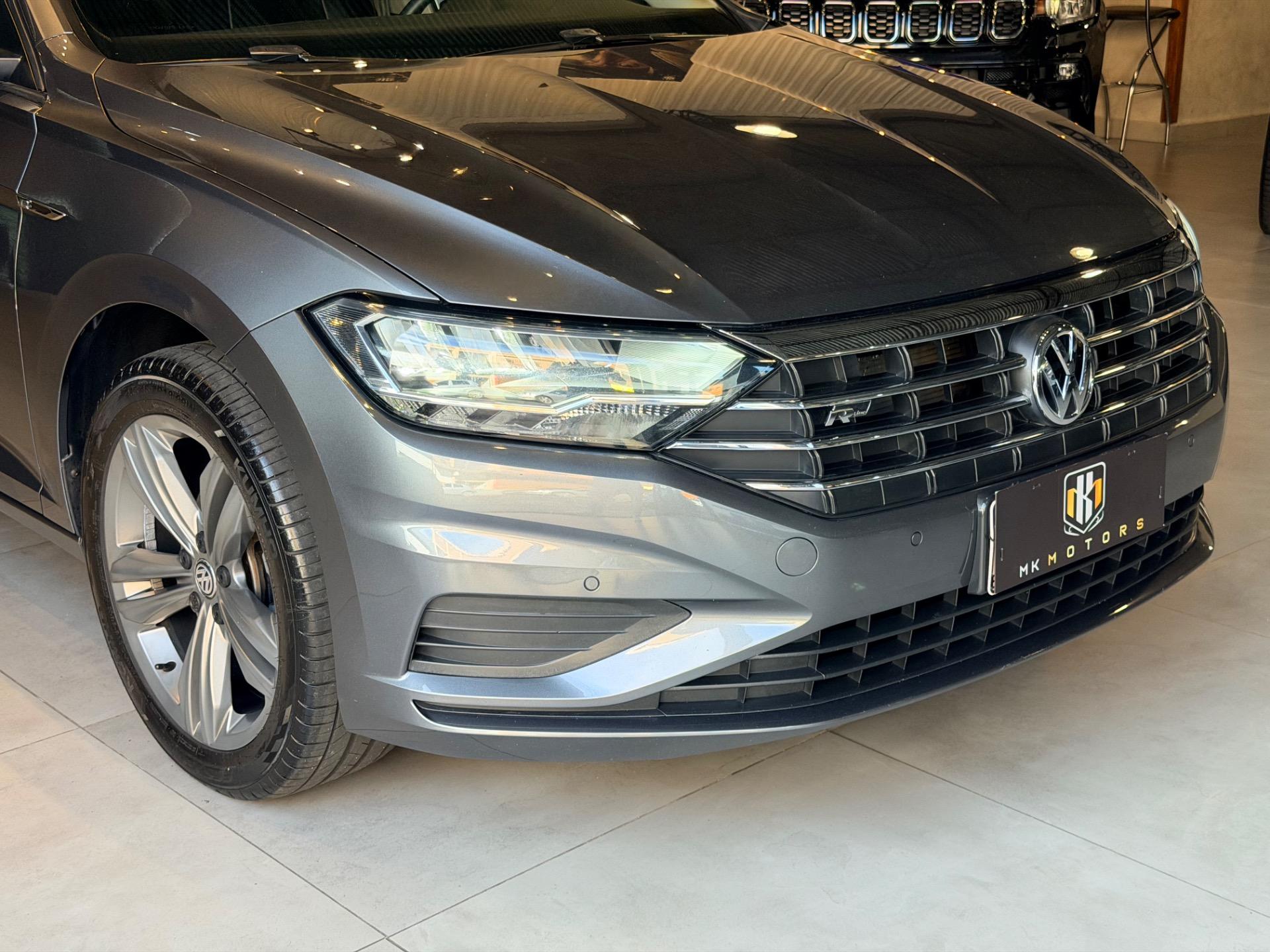 VOLKSWAGEN Jetta - Foto