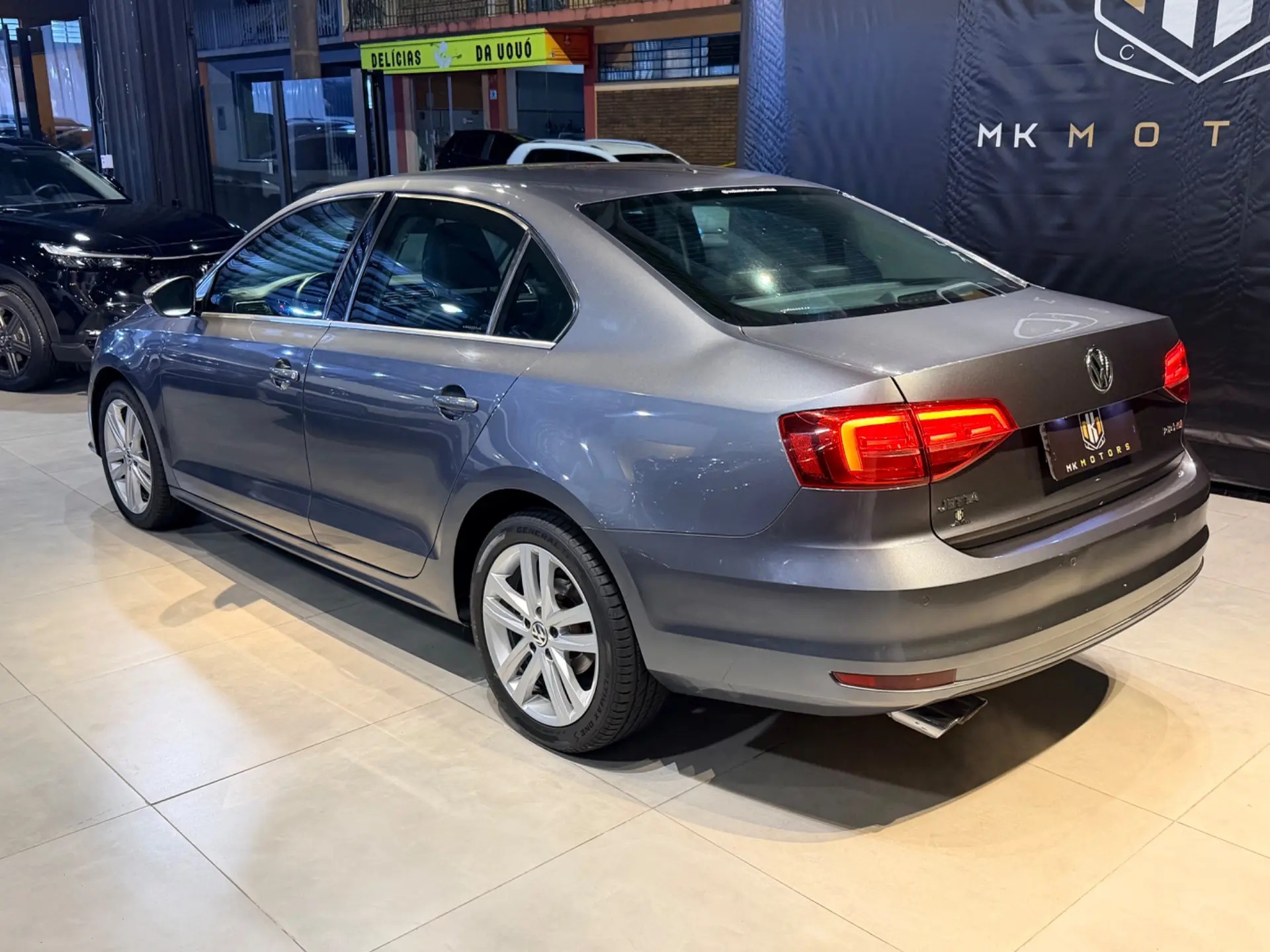 VOLKSWAGEN Jetta - Foto