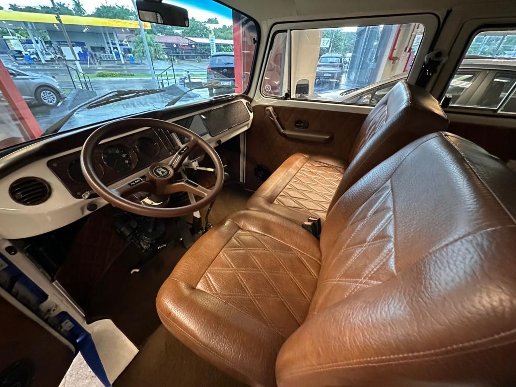 VOLKSWAGEN Kombi - Foto