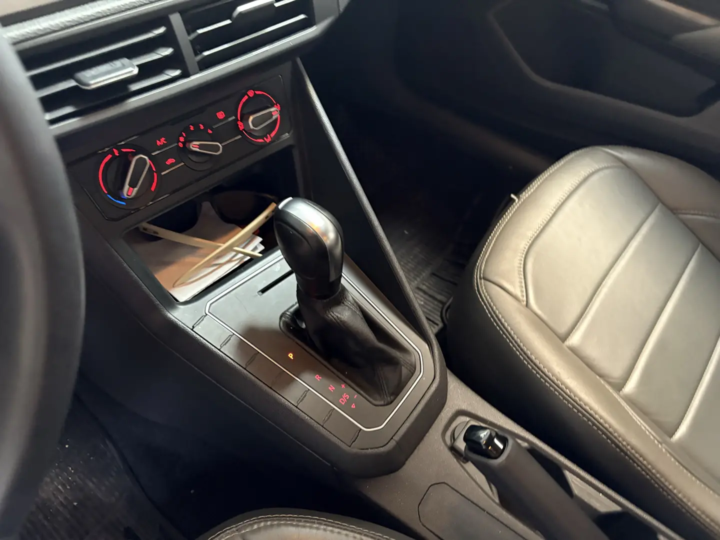 VOLKSWAGEN Nivus - Foto