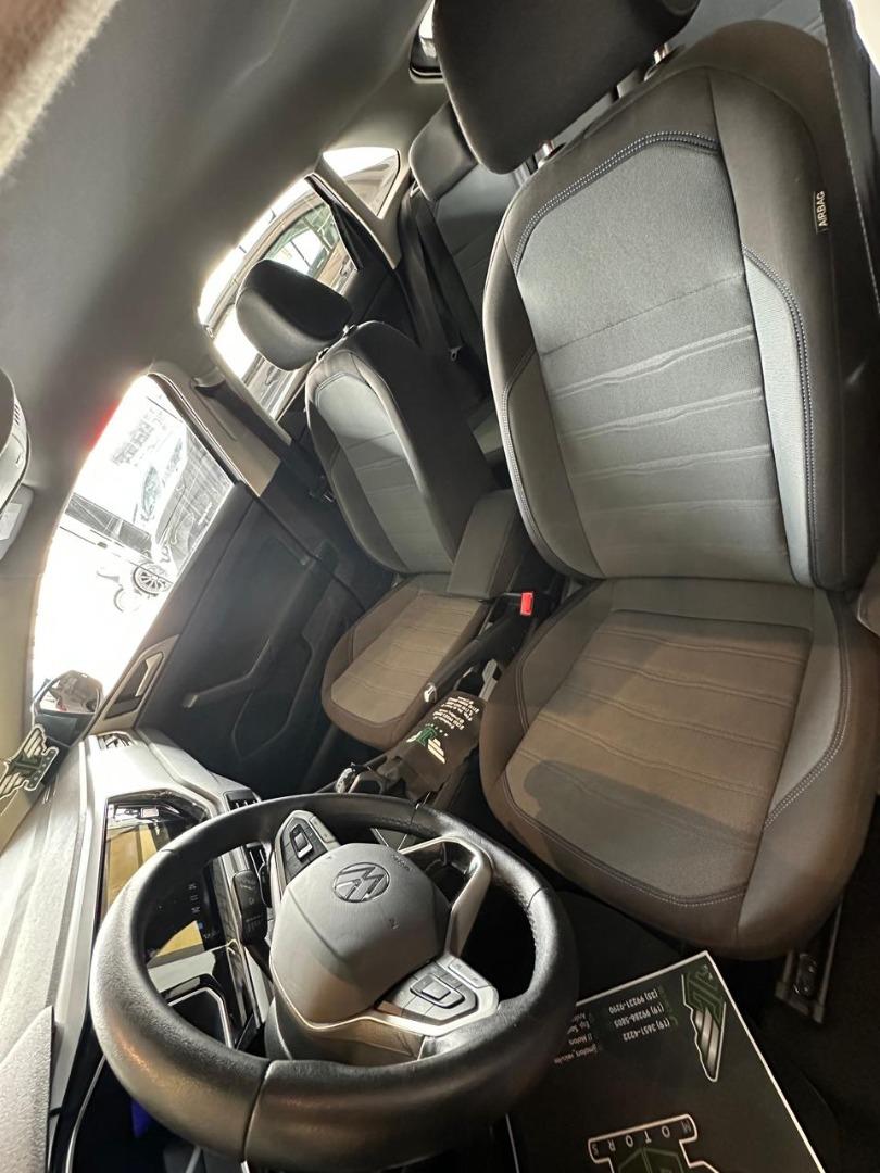 VOLKSWAGEN Nivus - Foto