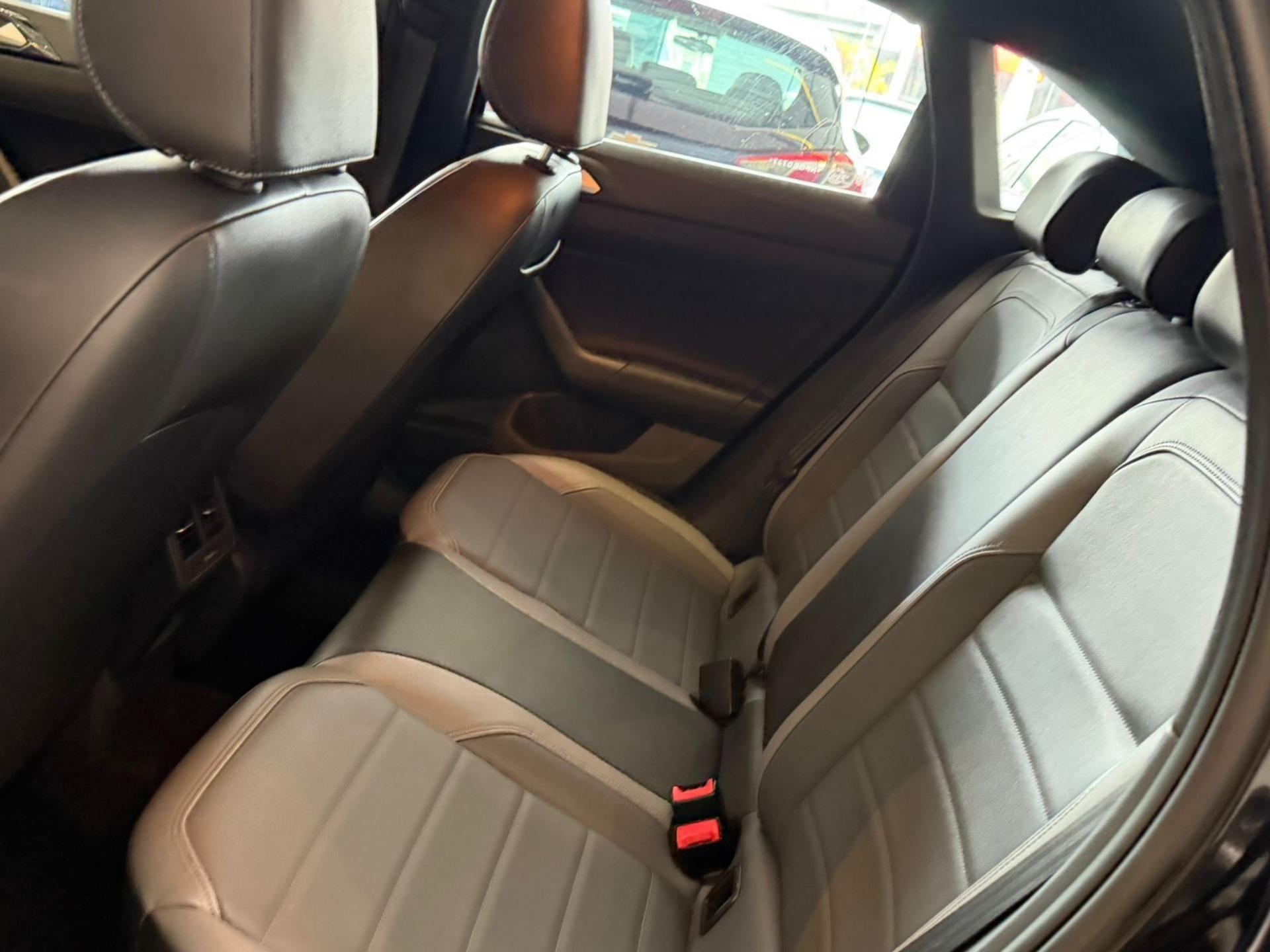 VOLKSWAGEN Nivus - Foto