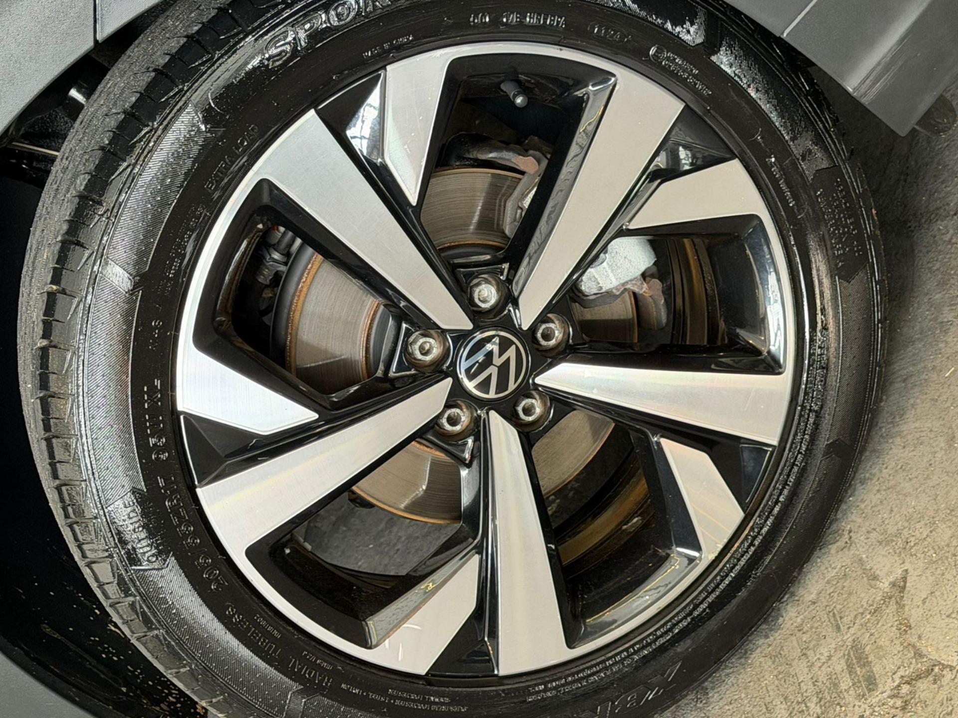 VOLKSWAGEN Nivus - Foto