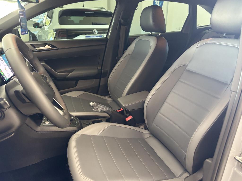 VOLKSWAGEN Nivus - Foto