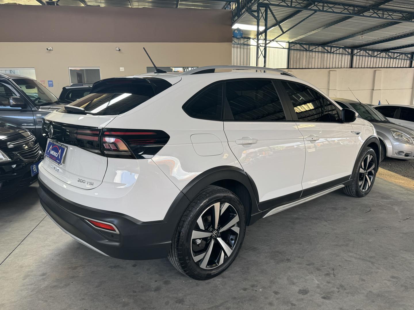 VOLKSWAGEN Nivus - Foto