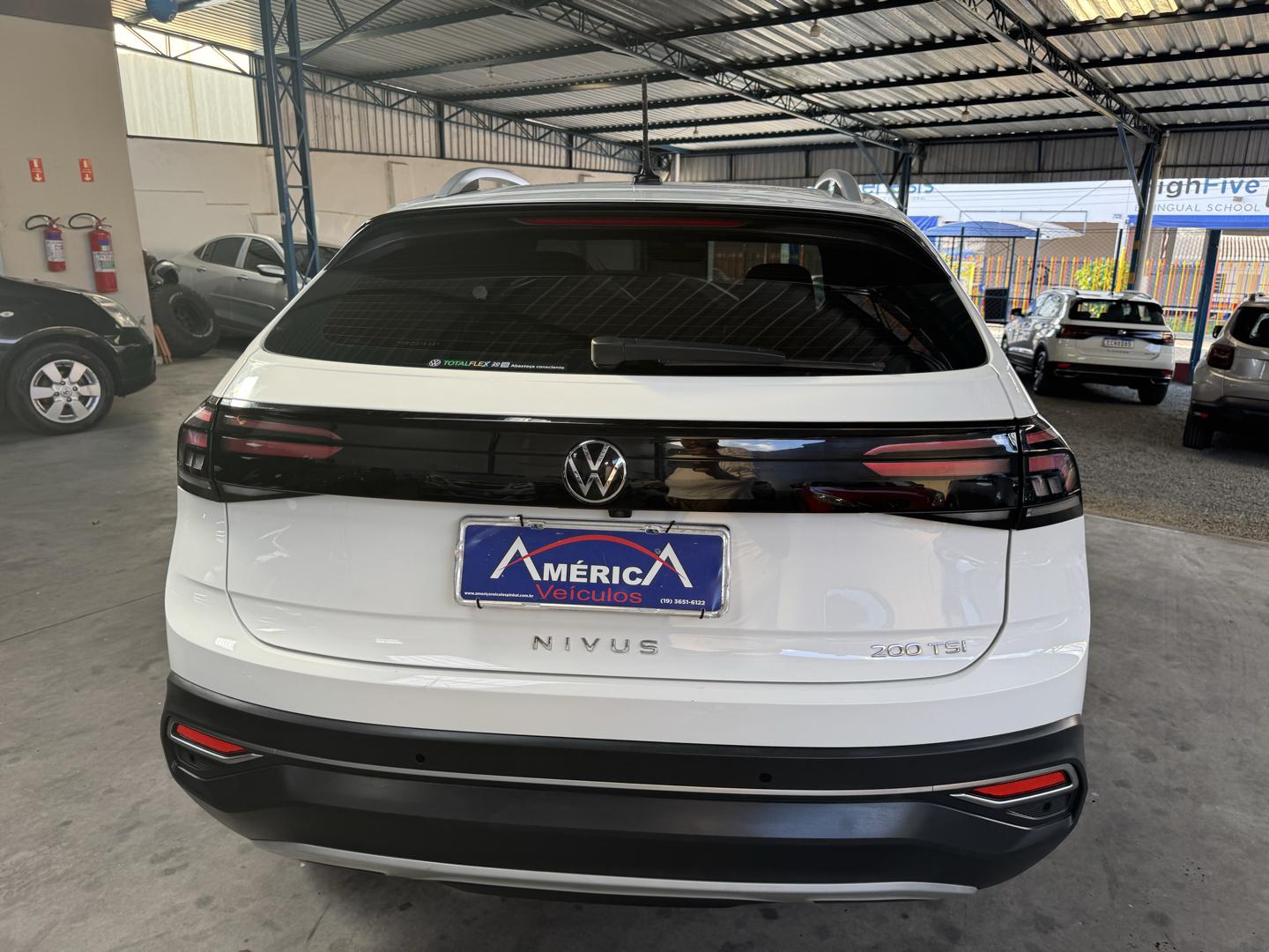 VOLKSWAGEN Nivus - Foto