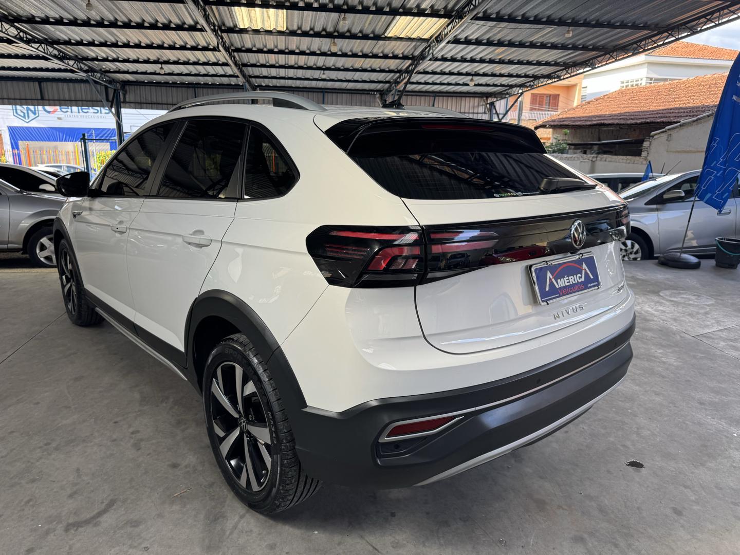 VOLKSWAGEN Nivus - Foto