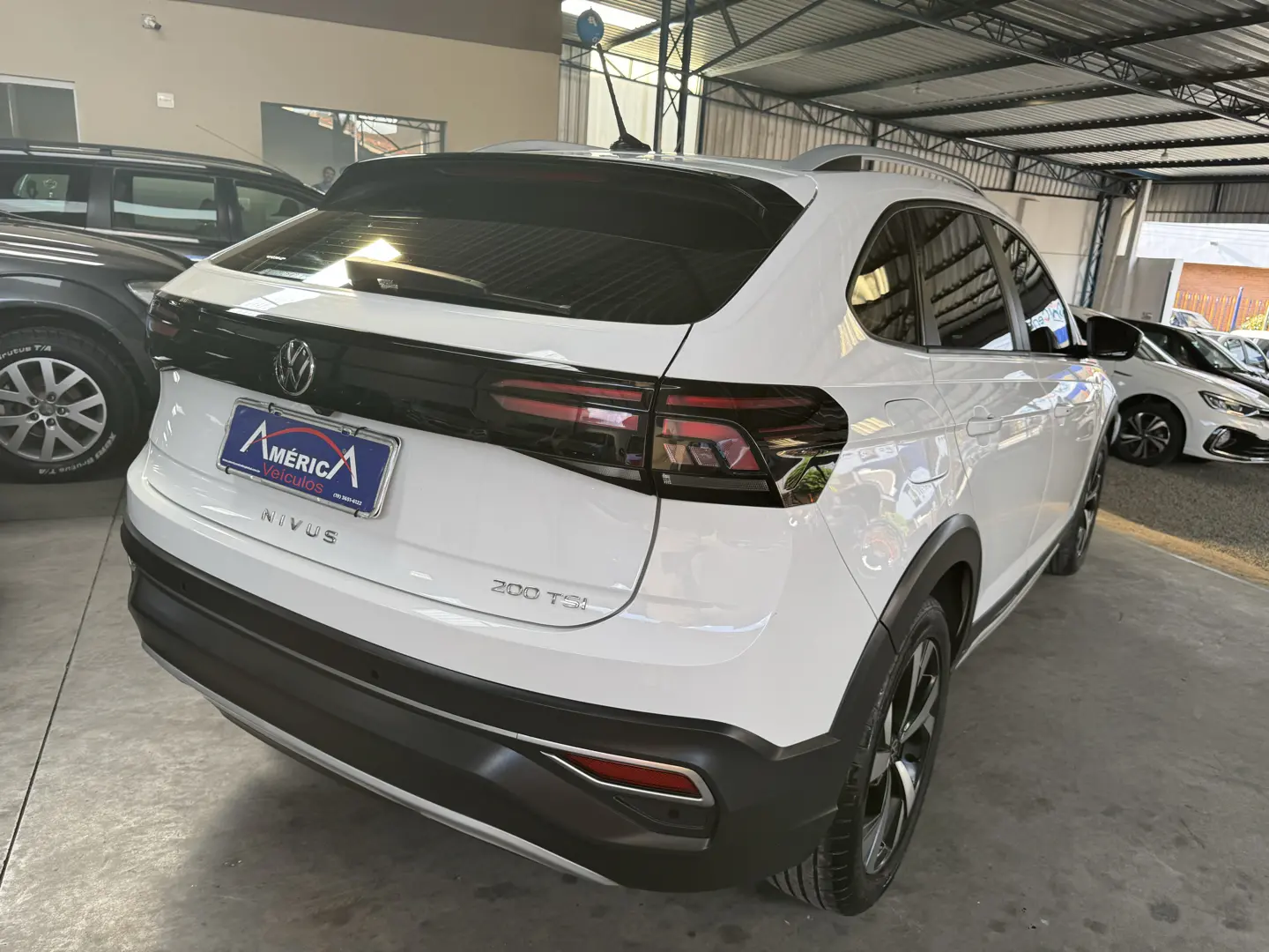 VOLKSWAGEN Nivus - Foto