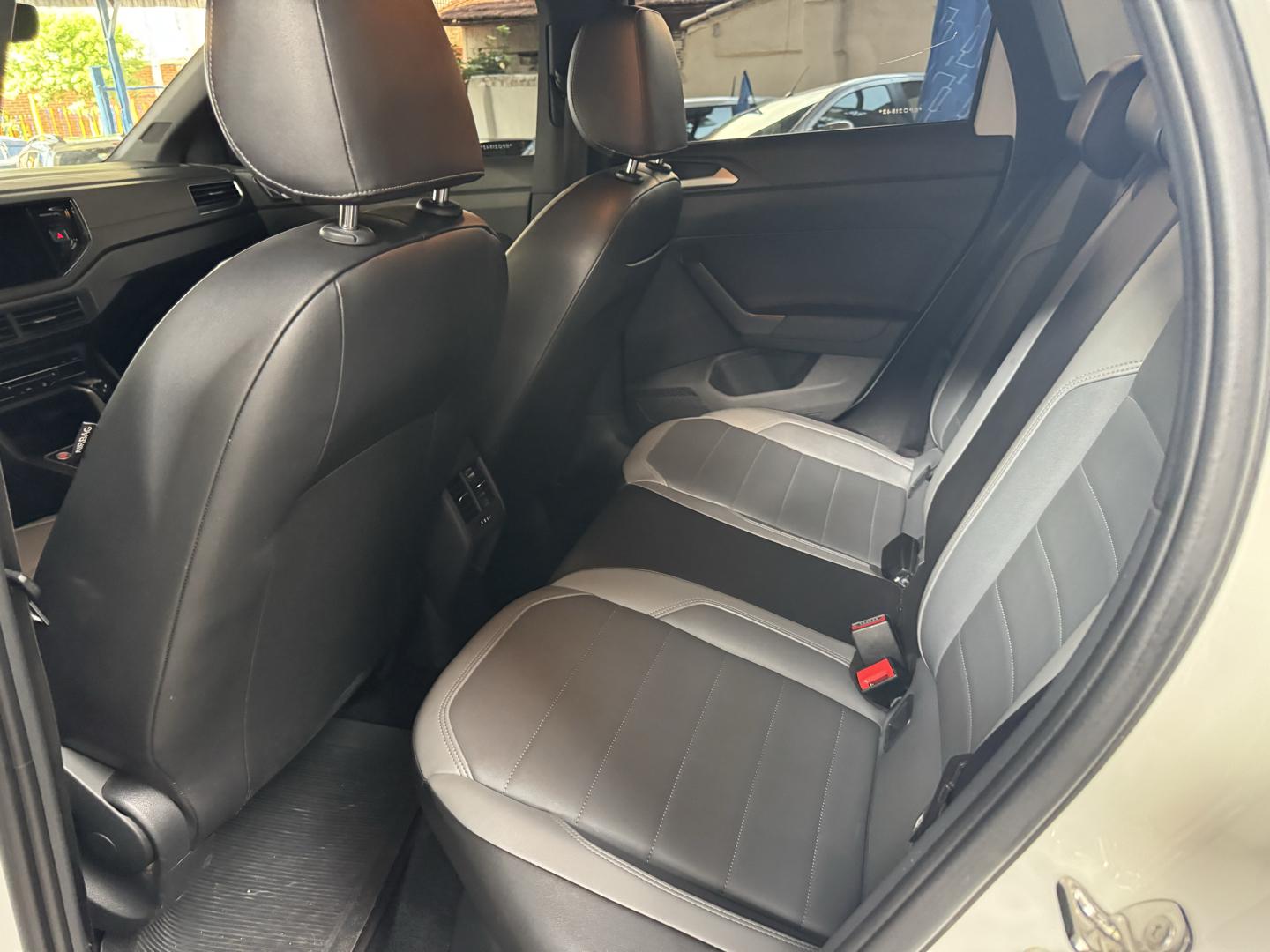 VOLKSWAGEN Nivus - Foto