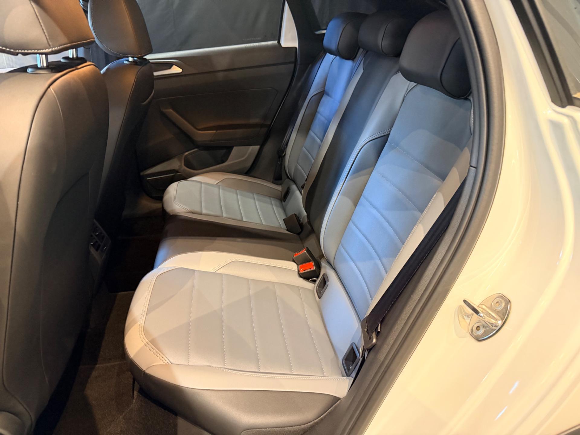 VOLKSWAGEN Nivus - Foto